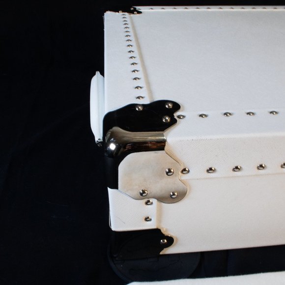 White Prada Serving Trunk - Picture 4 of 13